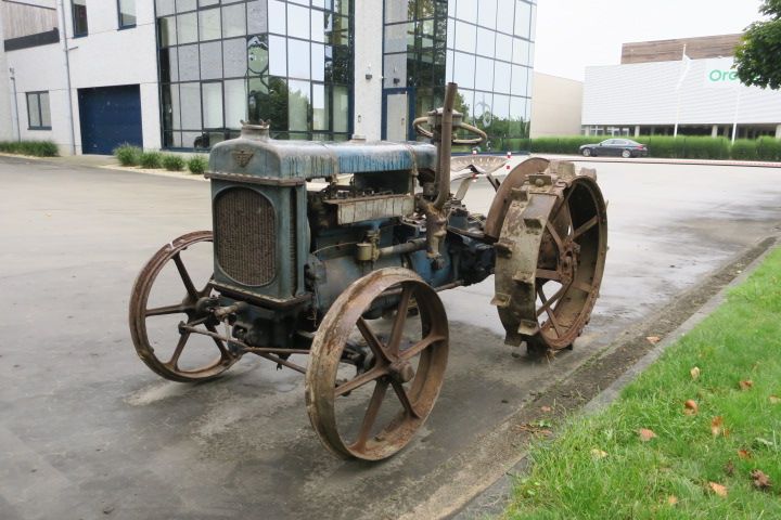 Benzin oder Petroleumschlepper – Piet Verschelde Antique Tractors